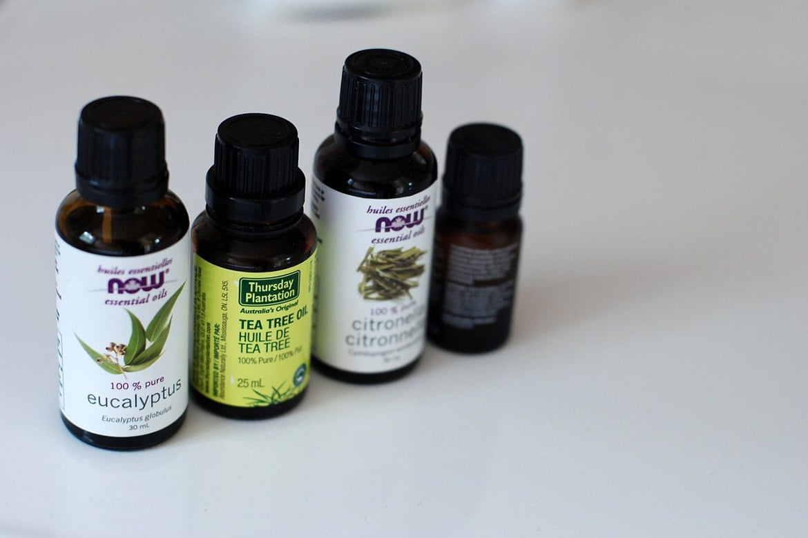 tea tree oil natural acne treatment